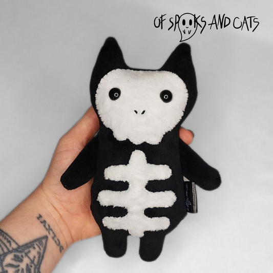 Elli die Skelettkatze - Kleines Stofftier Halloween Katze - Sammlerstück
