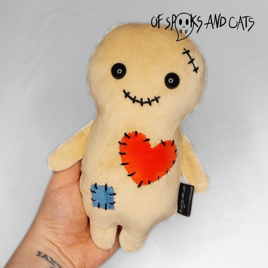 Ember die Voodoo Puppe - Kleines Stofftier Magie Halloween - Sammlerstück