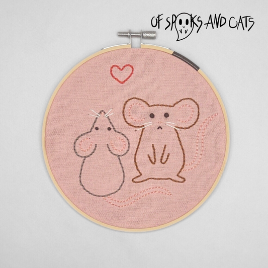 Mäusefreunde - Handgesticktes Bild ⌀16cm