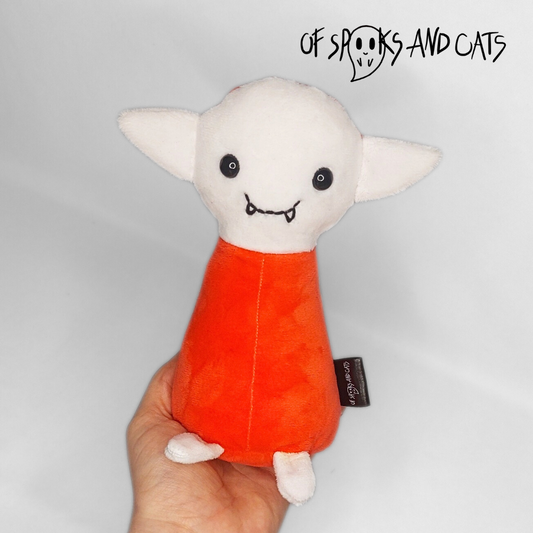 Voltaire der Pyjama-Vampir - Kleines Stofftier Vampir - Sammlerstück