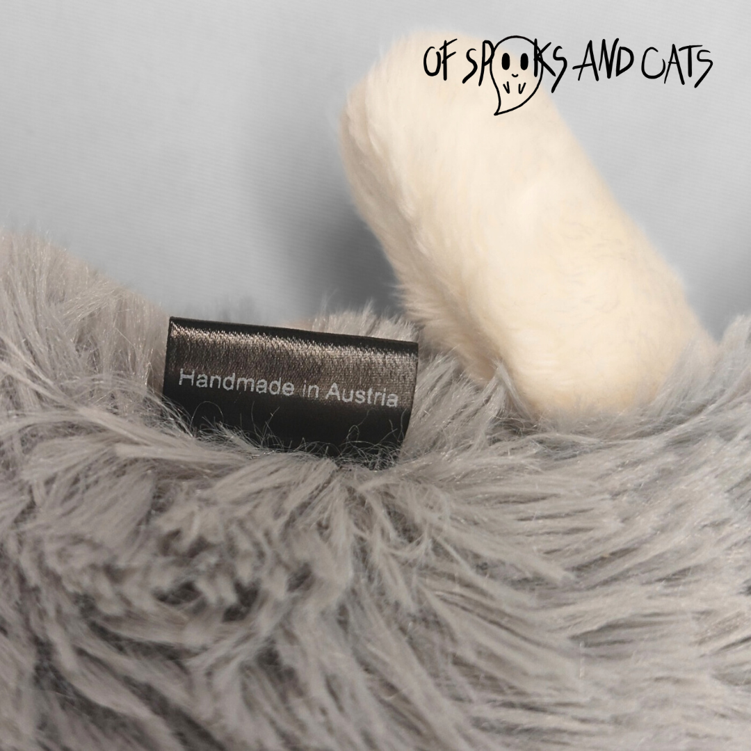 Toni das flauschige Schaf - Mittleres Kuscheltier - Sammlerstück