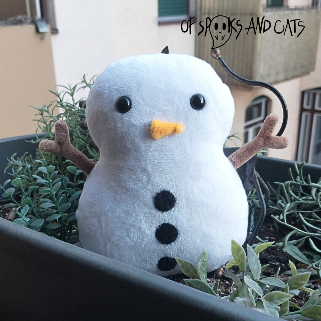 Johann der Schneefreund - Kleines Kuscheltier Schneemann Weihnachten Winter - Sammlerstück