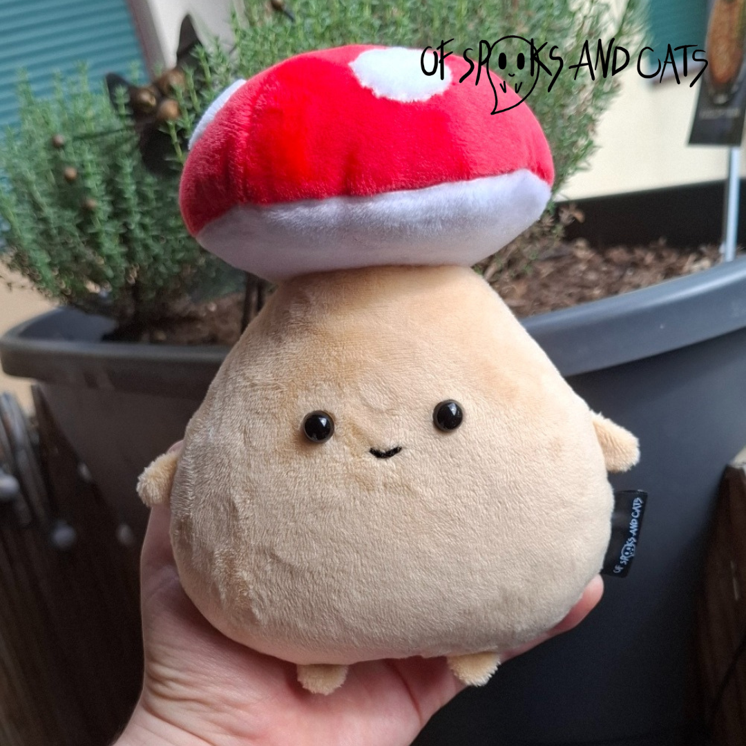 Pino der Pilzwächter - Kleines Kuscheltier Pilz Wesen Fantasy - Sammlerstück